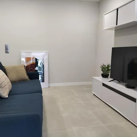 Amazing Tower 3 Castle Flat With Balcony 公寓 *