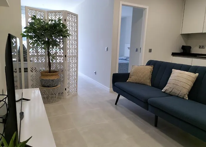 Amazing Tower 3 Castle Flat With Balcony Apartment *