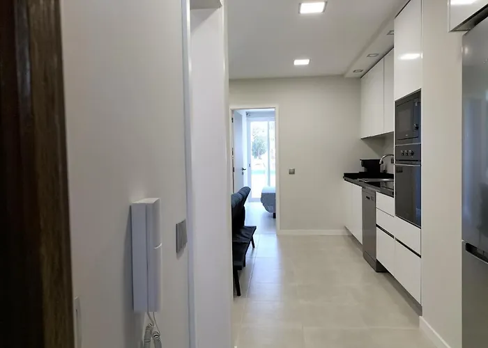 Amazing Tower 3 Castle Flat With Balcony Apartment